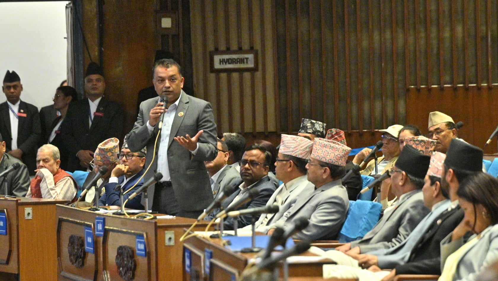 संसदको अवरोध हटाउनेबारे कुनै प्रगति भएन, भोलिकाे नीति तथा कार्यक्रम के होला ?